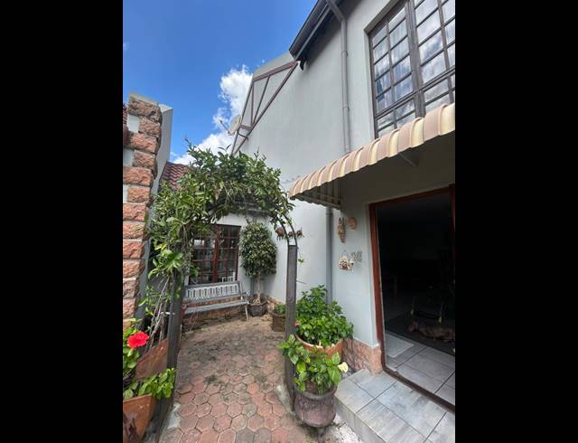 3 BEDROOM HOUSE FOR SALE IN MEERHOF